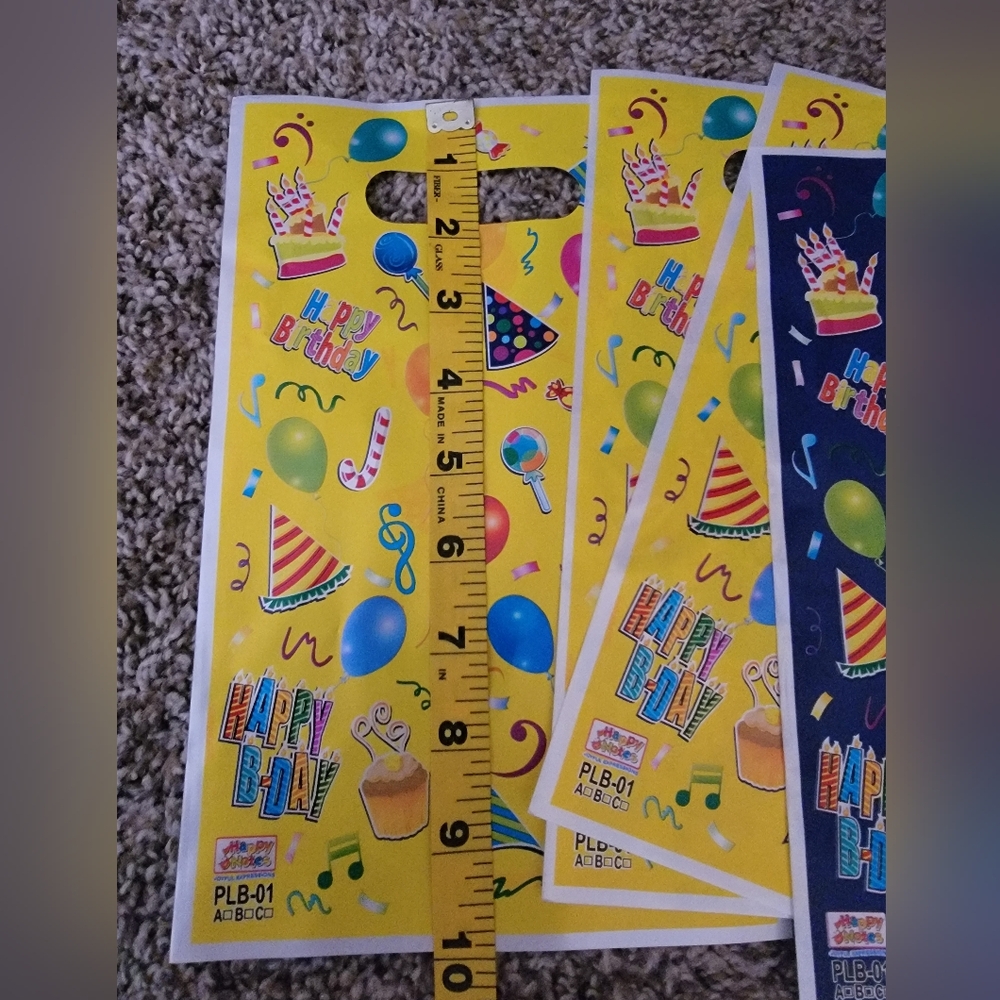 10 New Birthday Party Favor Bags - Picture 5 of 8